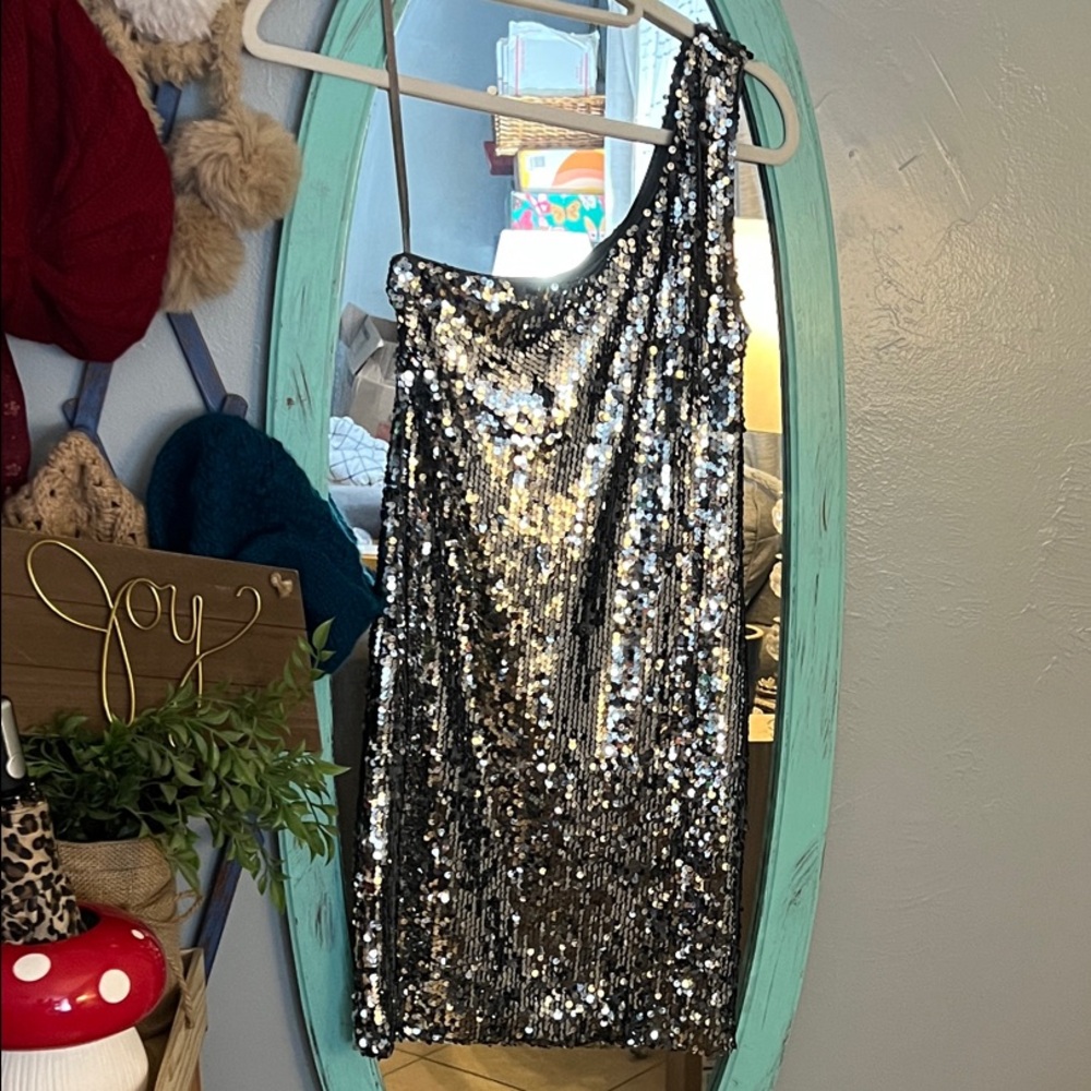 AUW Elegant Silver Dress
